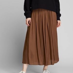 WOMEN'S PLEATED HIGH-WAISTED LONG SKIRT